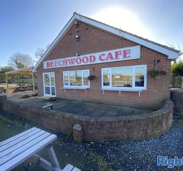 Cafe & Sandwich Bars For Sale in Holme-on-Spalding-Moor Photo 1