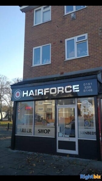 Established barbers/hairdressers for sale Photo 1