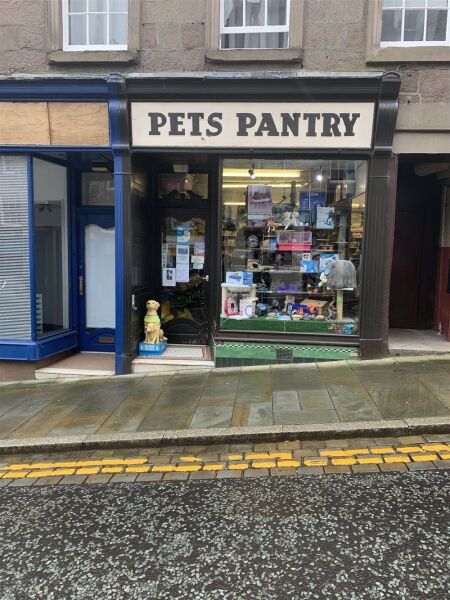 LIVE PETS & AQUATICS town centre High Street BRECHIN LIVE PETS & AQUATICS town centre High Street BRECHIN