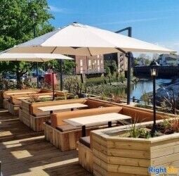 Fully equipped Kitchen Concession in well established town centre bar Fully equipped Kitchen Concession in well established town centre bar