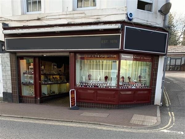 LONG ESTABLISHED HIGH STREET JEWELLERS – DEVON LONG ESTABLISHED HIGH STREET JEWELLERS – DEVON