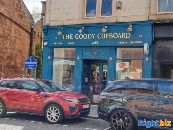 Stunning Dessert Parlour with Class 3 hot food consent within the affluent town of Bothwell Photo 1