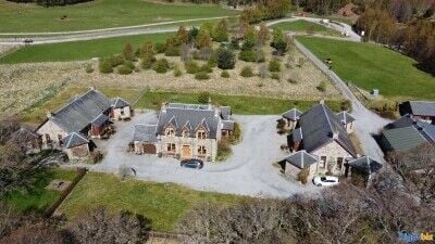 Well-appointed 4 bed Victorian Villa and three well maintained self-catering cottages in Kincraig. Well-appointed 4 bed Victorian Villa and three well maintained self-catering cottages in Kincraig.