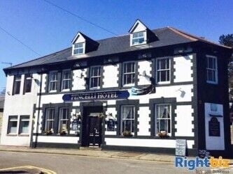 MID-GLAMORGAN - AWARD WINNING COMMUNITY PUB WITH EXCELLENT REPUTATION