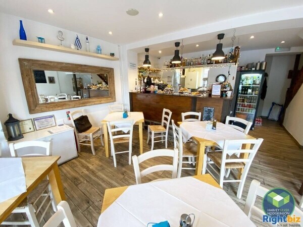 LICENSED RESTAURANT/CAFE: CHAPEL EN LE FRITH: Photo 1