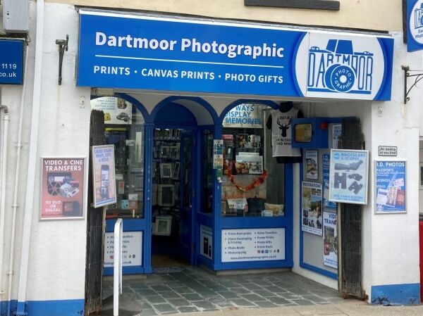 PHOTO PRINTING, FRAMES, ALBUMS, ACCESSORIES & SERVICES Photo 1