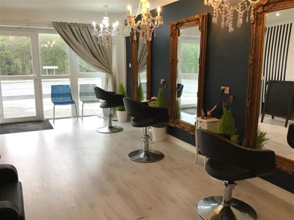 UNISEX HAIR & BEAUTY SALON IN SOUTH WOODHAM FERRERS UNISEX HAIR & BEAUTY SALON IN SOUTH WOODHAM FERRERS