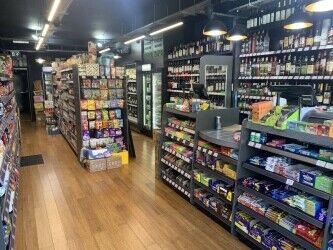 HIGH SPEC ORGANIC/OFF LICENCE/ FRUIT N VEG Photo 2