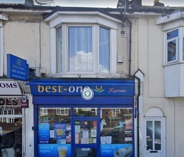 Portsmouth, Hampshire-Convenience Store With Flat(NWP2862) Photo 1