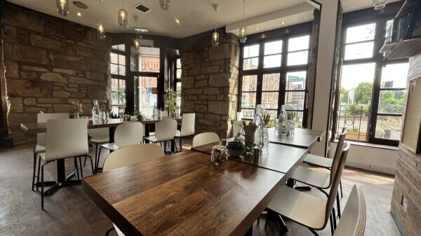 Modern stylish cafe for lease in Govan - walk in ready. Photo 1