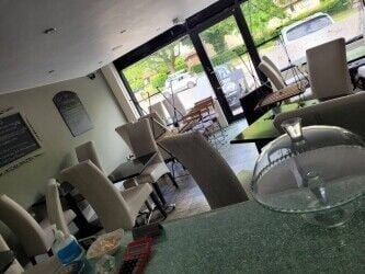 Well-established café / bistro in Rotherham for sale