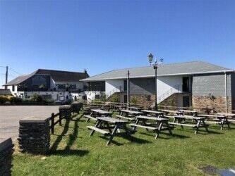 One of Cornwall’s Finest Country Inns, Restaurant & Hotel For Sale in Wadebridge