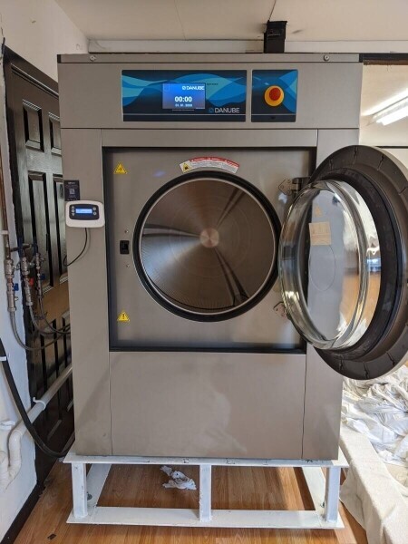 Commercial Laundry for sale Photo 1
