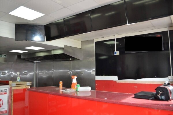 **Closed** Chicken Store with Accommodation Prime Location Photo 2
