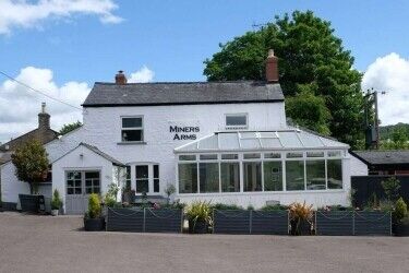 Pub, AirBNB Cottage & Accomm - Gloucestershire Photo 1
