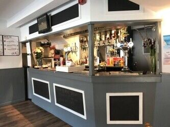 Freehold Pub for sale in Warwick w 6 bedroom accomm. nearby to Warwick Racecourse Freehold Pub for sale in Warwick w 6 bedroom accomm. nearby to Warwick Racecourse