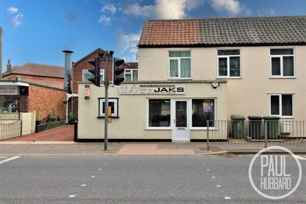 Well-established and beautifully decorated hair salon in Caister-on-Sea, Norfolk. Photo 1