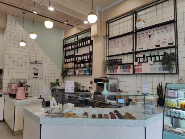 Artisan Bakery Bakehouse and Coffee Shop Restaurant in East London Photo 1
