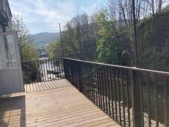 Spectacular Freehold setting near Tom Jones birth place