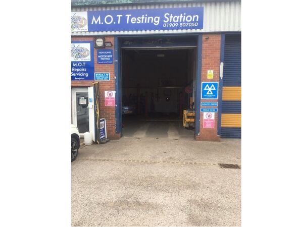 Extremely well established MOT Testing business for sale Photo 1