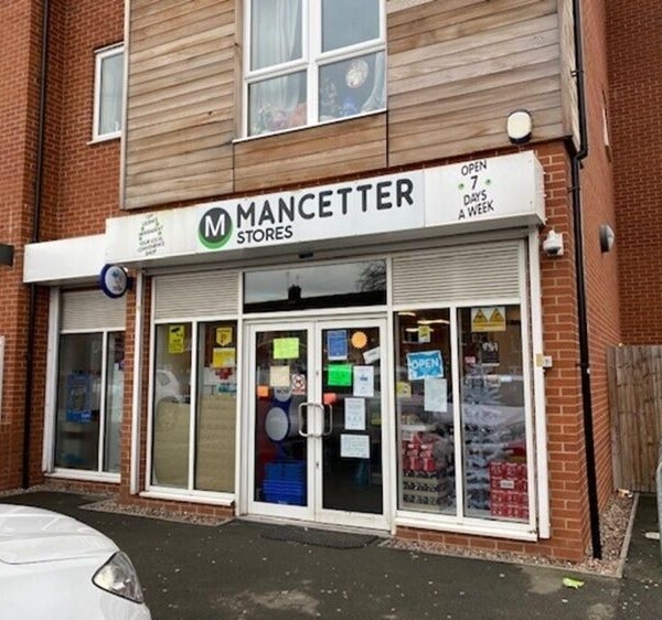 Leasehold Convenience Store & Off License Located In Atherstone Photo 1