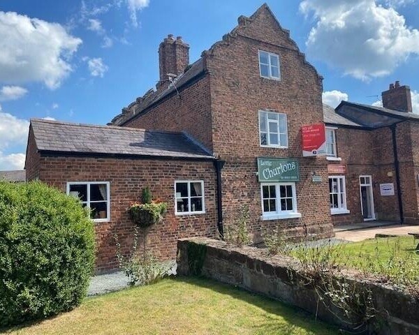 BISTRO/RESTAURANT IN PRIME CHESHIRE VILLAGE LOCATION. Photo 1