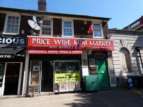 Convenience Store With Accommodation For Sale Hull Photo 1