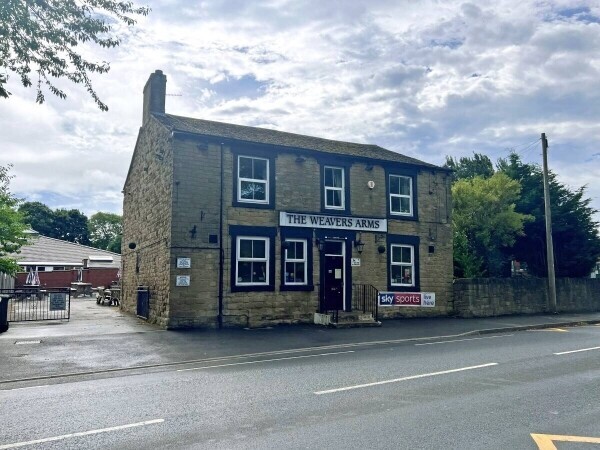 WEST YORKSHIRE - PUB IN POPULAR MARKET TOWN Photo 1