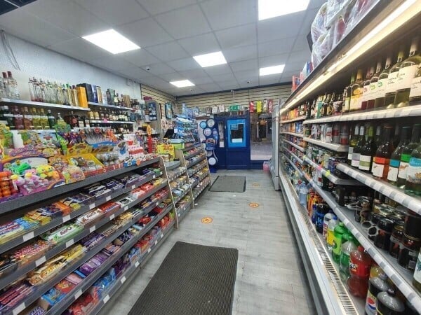 Convenience Store Lease For Sale with flat- Islington, London N1 1EF Photo 1