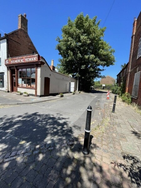 Leasehold  Takeaway is Located In Bingham, Nottinghamshire Photo 1