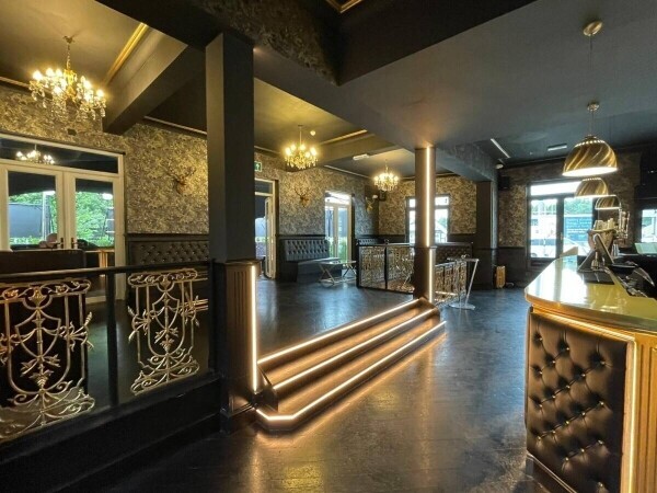 Cocktail Bar, Shisha, Turkish Restaurant and Nightclub - ALL in ONE Place in ASCOT for sale Photo 1