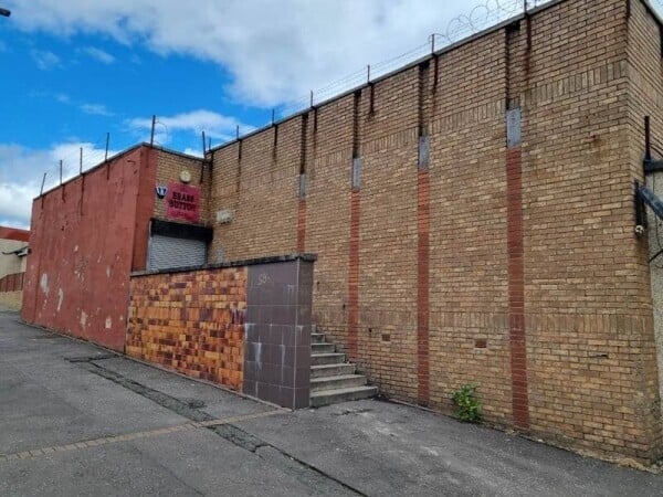 Established community public house, close to all amenities within housing estate in Motherwell
