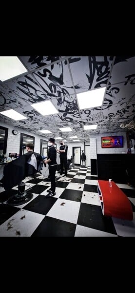 Leasehold barber shop for sale Leasehold barber shop for sale