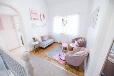 Highly Successful Leasehold Beauty Salon in Oakham Rutland Highly Successful Leasehold Beauty Salon in Oakham Rutland