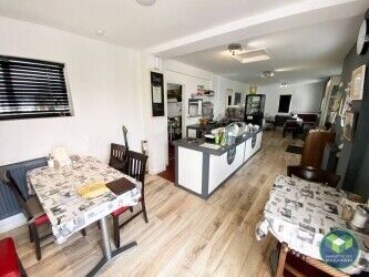 CAFE: FRODSHAM: Photo 1
