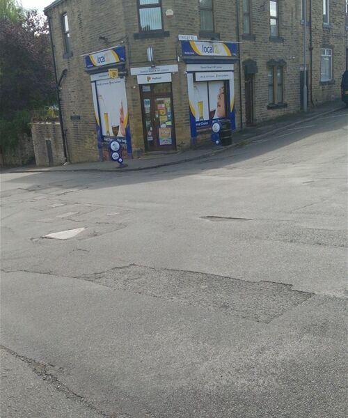 FREEHOLD LICENSED CONVENIENCE STORE WITH 4 BEDROOM ACCOMMODATION WEST YORKSHIRE