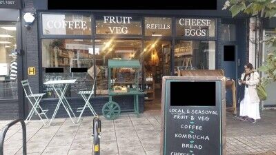 Green Grocer / Coffee shop, high-end retail. Amazing location. Photo 1
