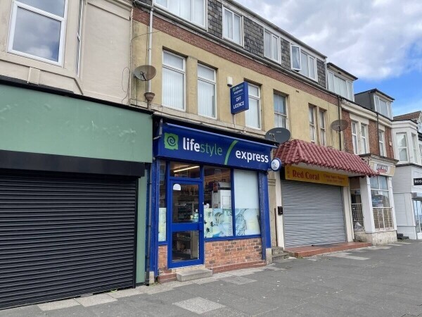 Convenience Store & Off Licence Coastal Town Location Photo 1