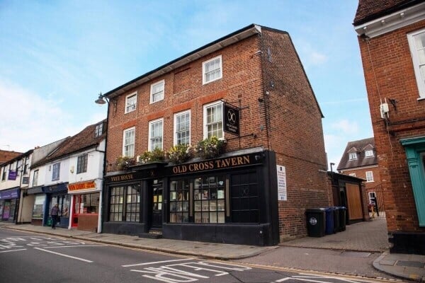 HERTFORDSHIRE - TOWN CENTRE FREE HOUSE & BREWERY Photo 1