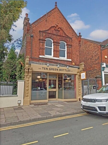 STAFFORDSHIRE – ARTISIAN GIN AND BEER BAR Photo 1