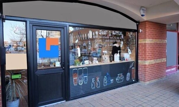 VACANT A1/A3 SHOP WITH ALCOHOL LICENCE Photo 1