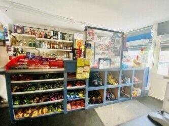 Leasehold off-licence shop for sale
