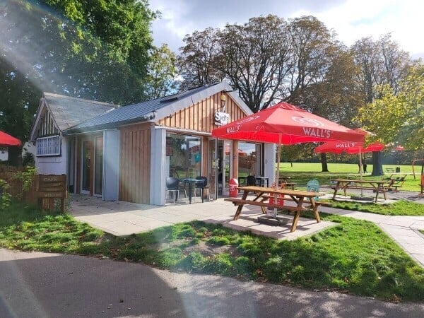 Leasehold pizzeria and coffee shop for sale Photo 1