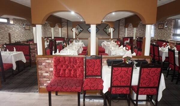 INDIAN RESTAURANT & TAKEAWAY WITH OWNER'S ACCOMMODATION Photo 1
