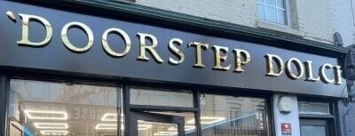 HIGHLY RATED TAKEAWAY/DESSERT PARLOUR WITH ACCOMMODATION IN BEDFORD