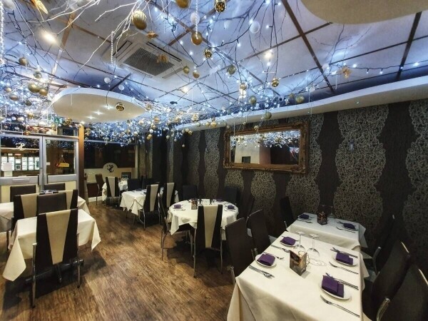 Established Indian restaurant for sale in Droitwich, Worcestershire. Photo 1