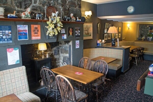 GWYNEDD - POPULAR BAR/RESTAURANT IN POPULAR BAYSIDE VILLAGE Photo 1