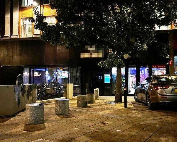 Restaurant  /   Bar  /   Nightclub With Adjoining Post Office for Sale Photo 1