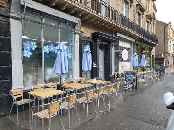 Highly Rated Coffee Shop & Bar for Sale. Photo 1