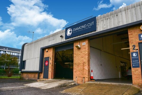 Extremely Successful & Reputable Alloy Wheel Repair Centre for Sale Photo 1
